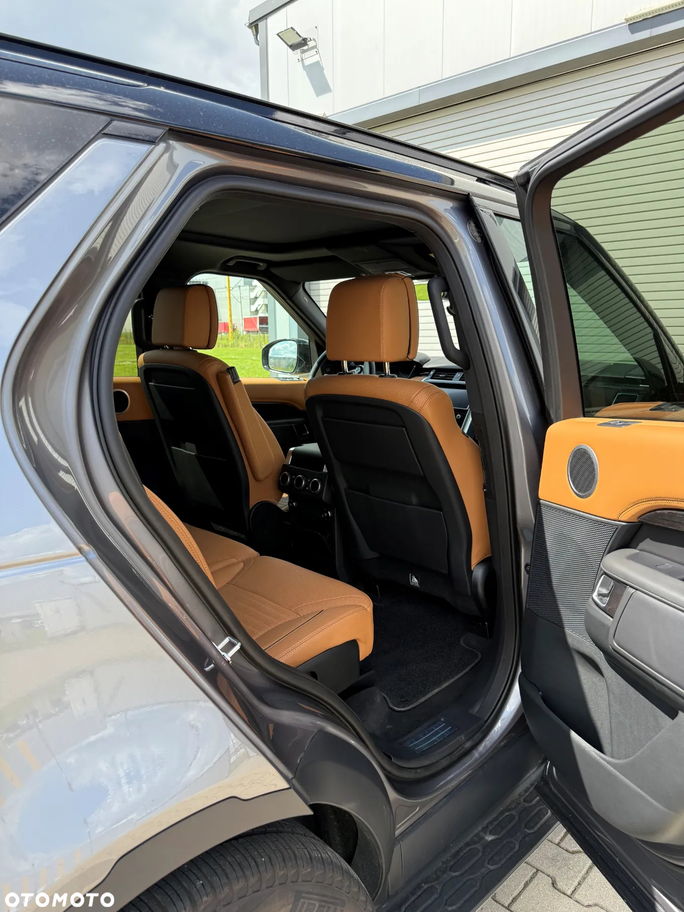 Land Rover Discovery V 3.0 SDV6 HSE Luxury - 11