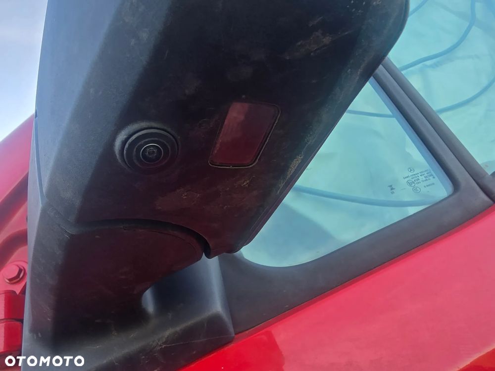 Mercedes-Benz Sprinter - 14