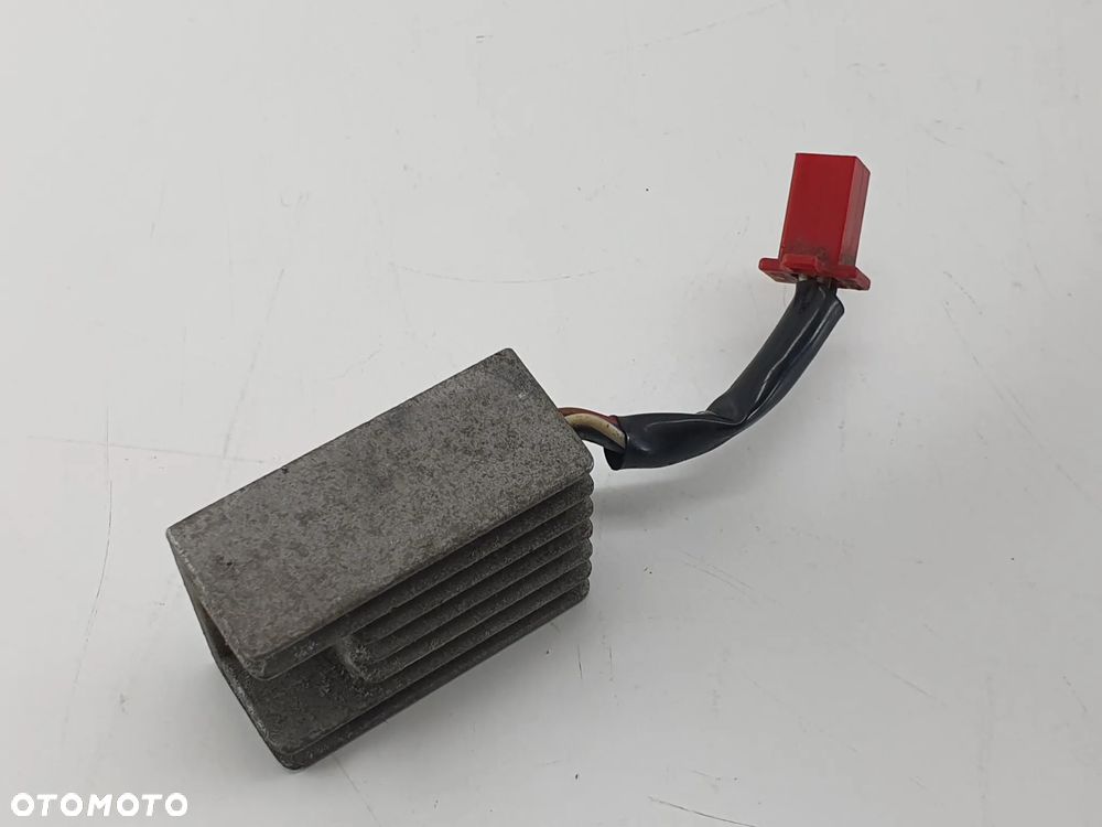 HONDA GL 1500  ROK 82-01 PRZEKAZNIK REGULATOR - 9