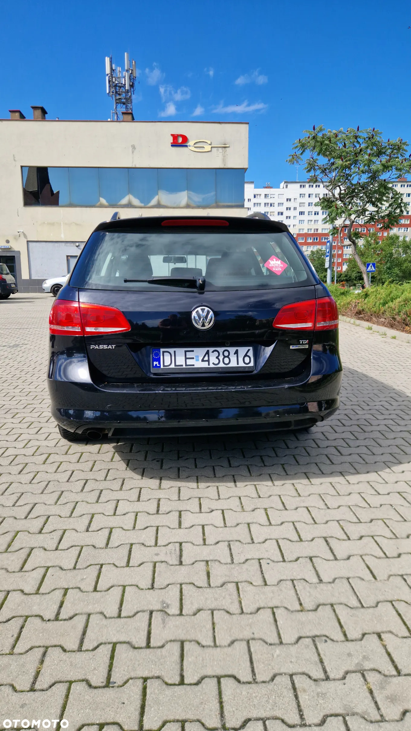 Volkswagen Passat - 11