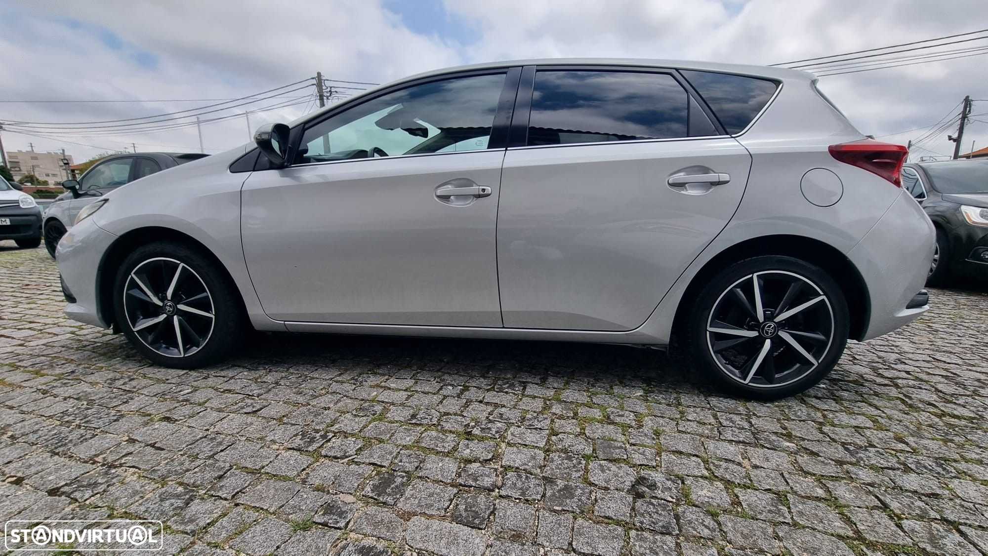Toyota Auris 1.4 D-4D Comfort+Pack Techno - 9