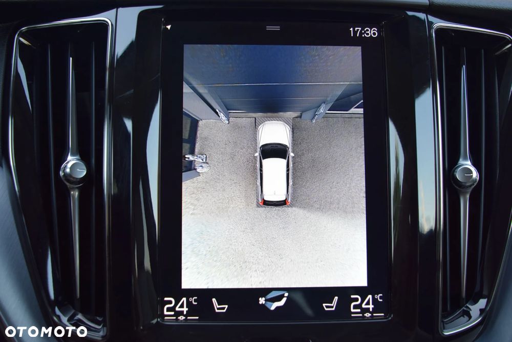 Volvo XC 60 D4 AWD Geartronic Momentum - 24