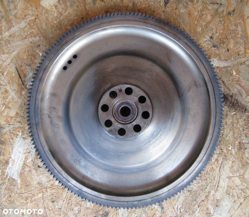 # IVECO STRALIS CURSOR 13 E5 KOŁO ZAMACHOWE 504165246 - 1