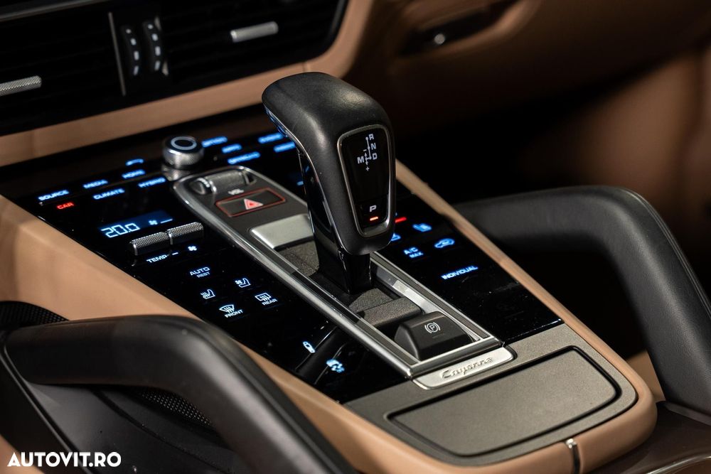 Porsche Cayenne Coupe - 21
