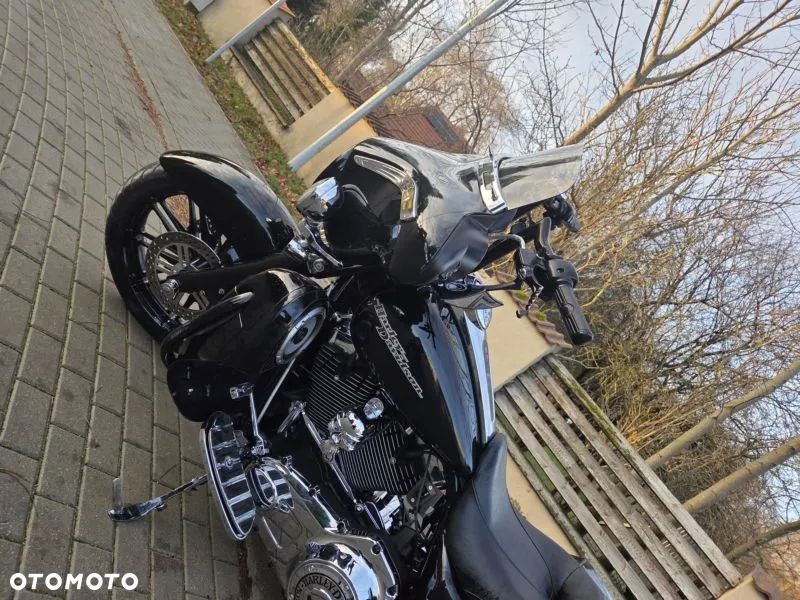 Harley-Davidson Touring Street Glide - 6