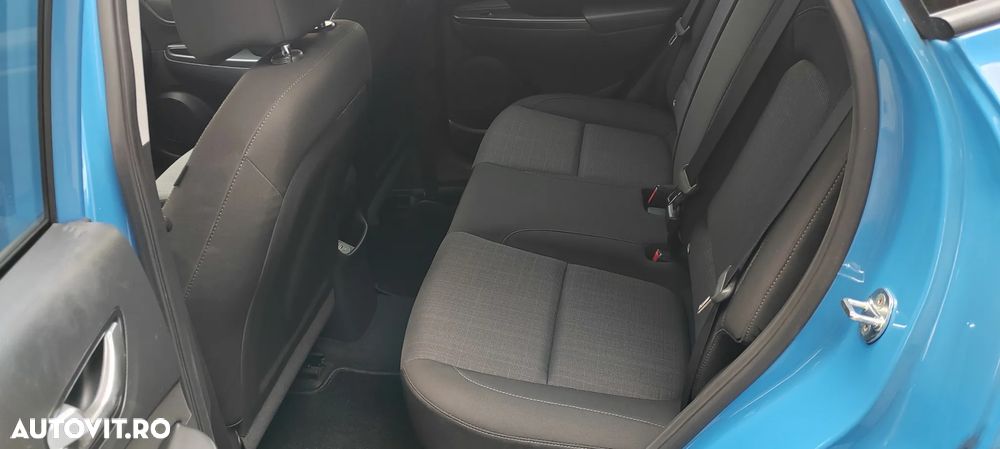 Hyundai KONA - 12
