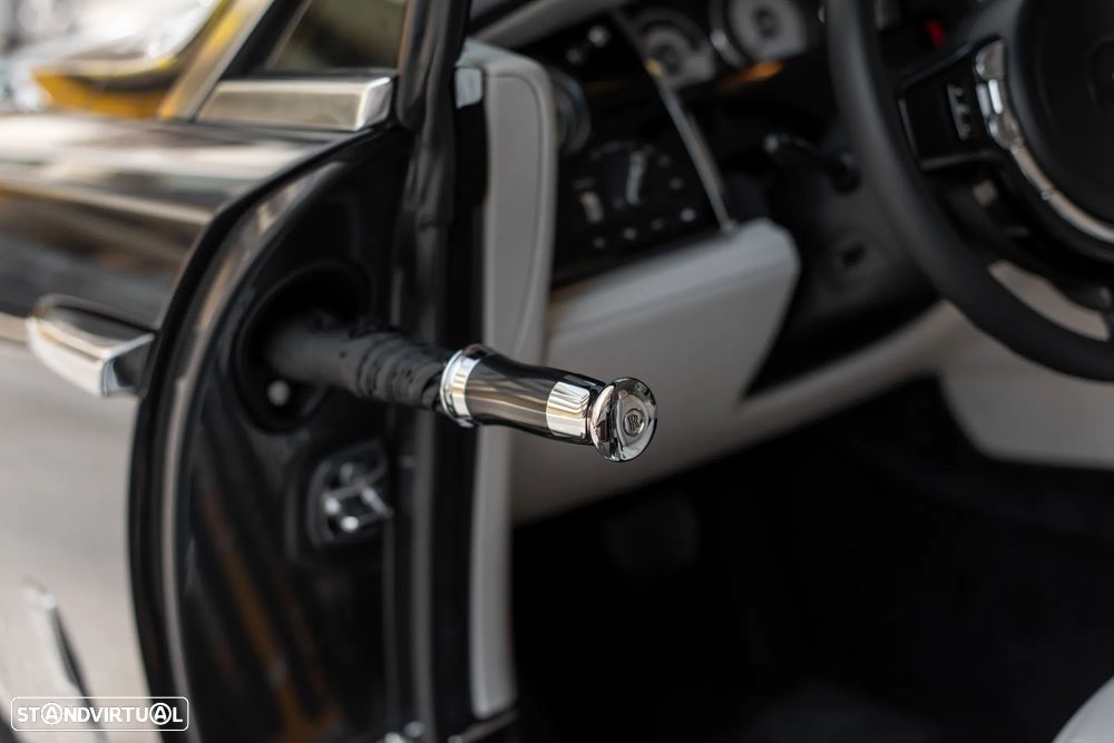 Rolls Royce Wraith 6.6 Twin-Turbo V12 - 6