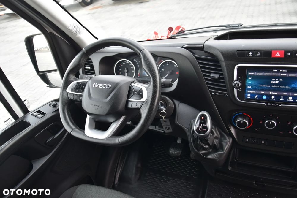 Iveco DAILY MAXI 35S14 / 2.3 - 140 KM / AUTOMAT HI-MATIC / NOWY MODEL / 3 OSOBY / DOSTAWCZE / BLASZAK / KAMERA COFANIA / TEMPOMAT / KLIMA / 2022 / SERWISOWANY / SPROWADZONY Z NIEMIEC - 30