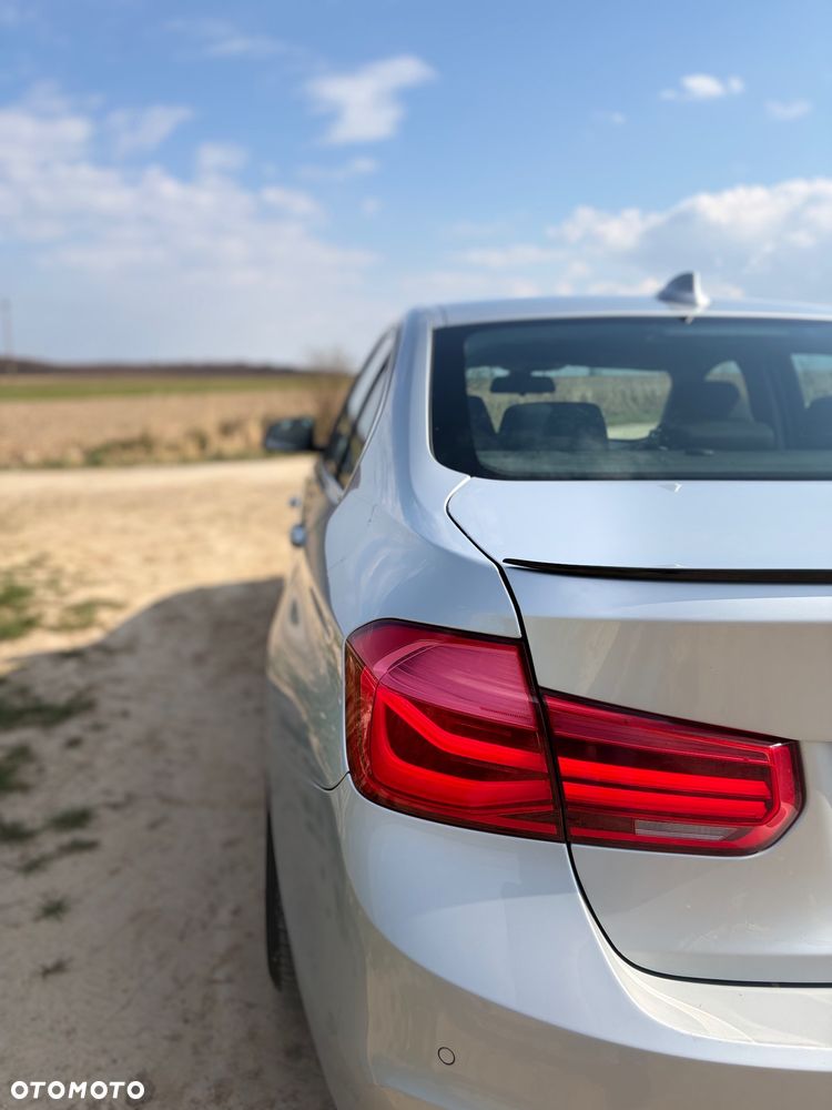 BMW Seria 3 318d - 18