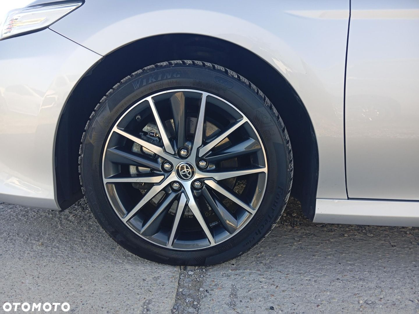 Toyota Camry 2.5 Hybrid Executive CVT - 23