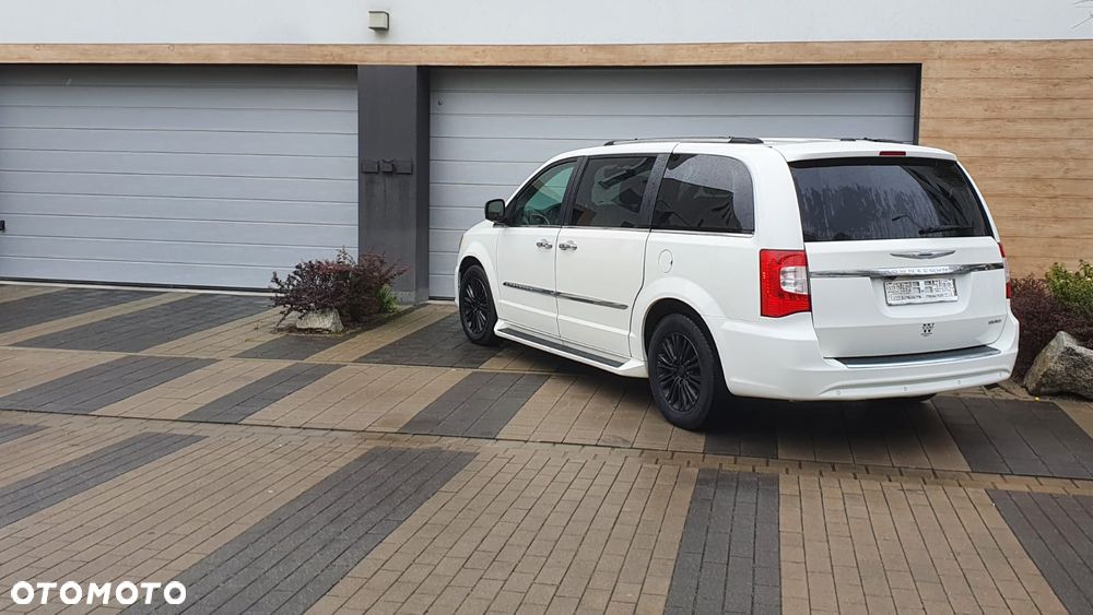 Chrysler Town & Country 3.6 Limited - 5