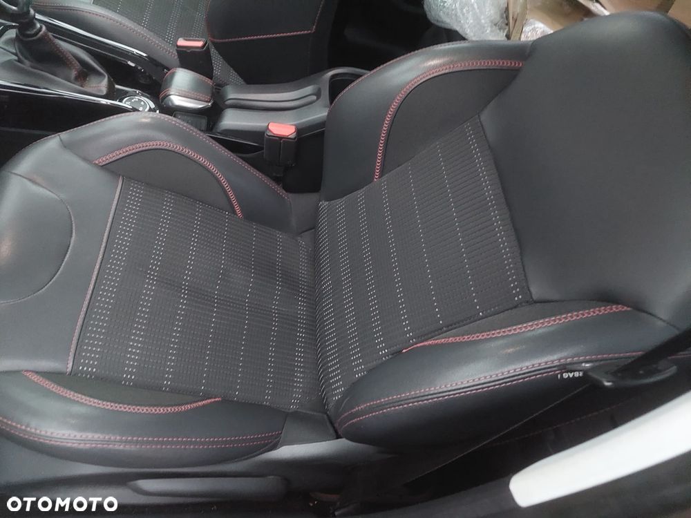 Peugeot 2008 PureTech 110 Stop&Start GT-Line Edition - 29