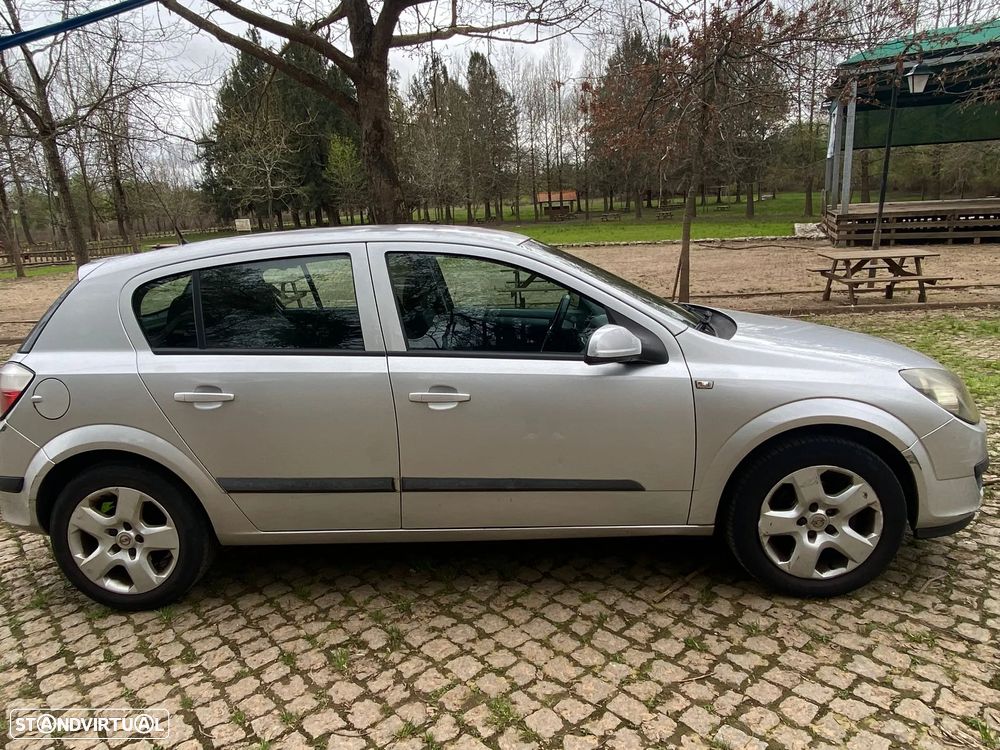 Opel Astra 1.3 CDTI Cosmo - 4