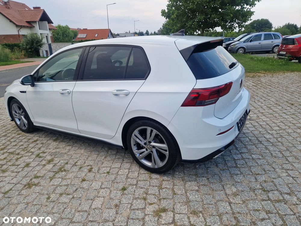 Volkswagen Golf 1.5 eTSI OPF DSG R-Line - 18