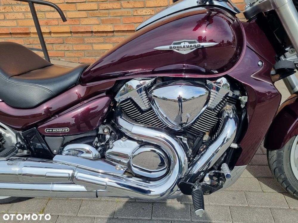 Suzuki Boulevard - 22