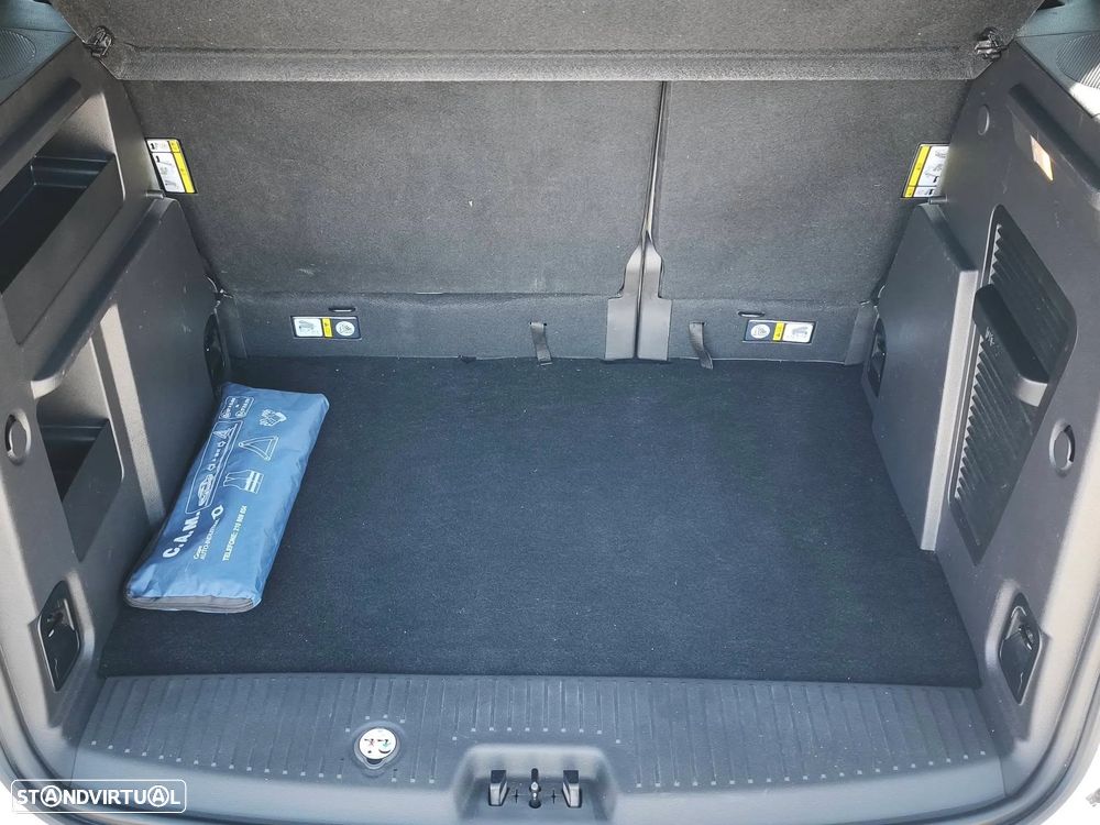 Ford Tourneo Courier 1.0 EcoBoost Titanium - 41