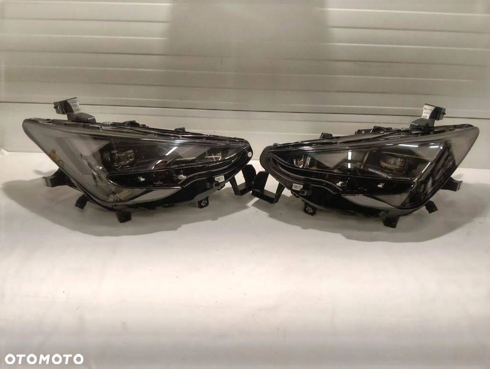 Cupra Born FULL LED KOMPLET LAMP PRZEDNICH  10F941035A / 10F941036A - 1