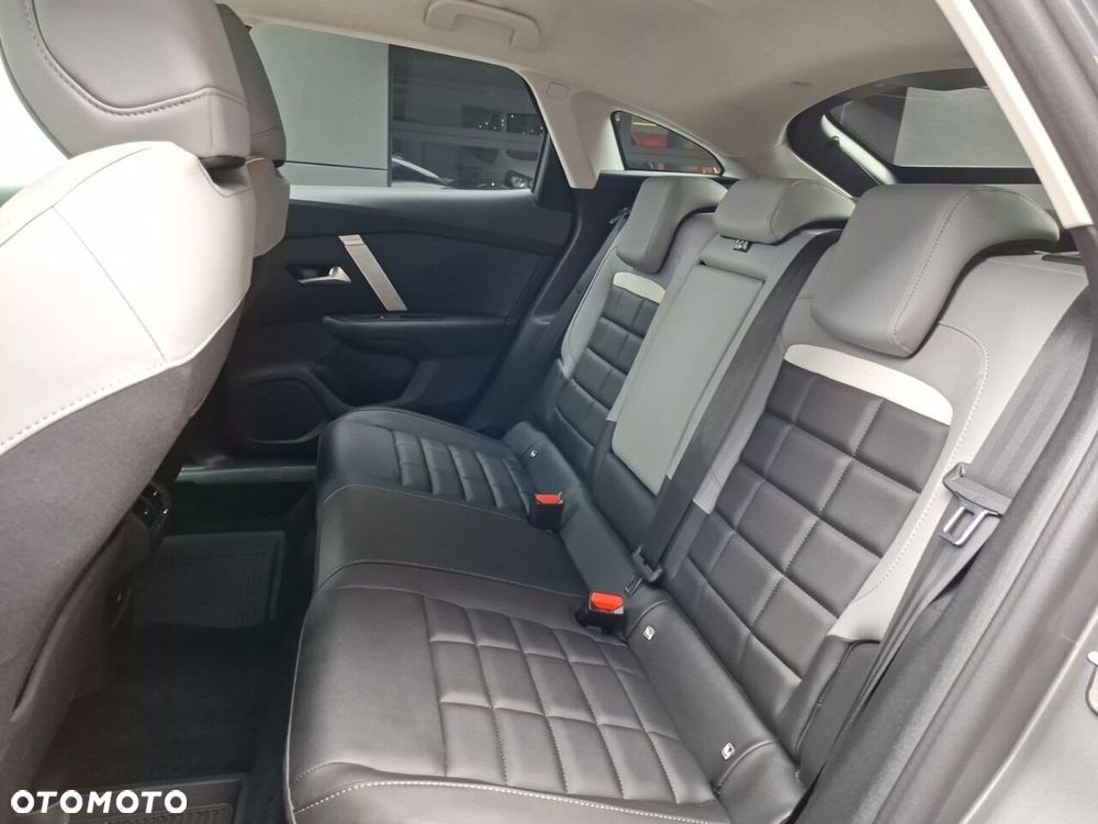 Citroën C4 1.2 PureTech Max S&S EAT8 - 11
