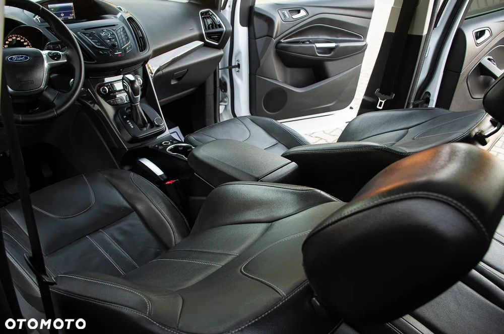 Ford Kuga 2.0 TDCi 4x4 Titanium - 33