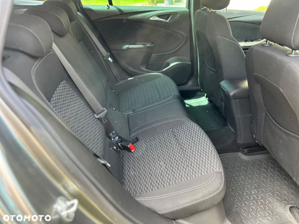 Opel Astra 1.6 CDTI Dynamic S&S - 23