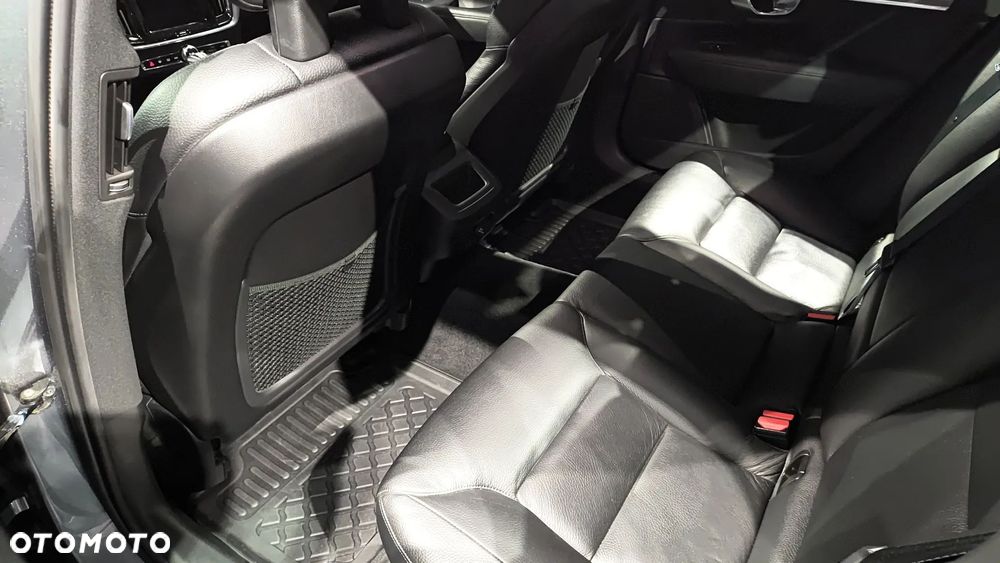 Volvo S90 D4 Momentum - 14