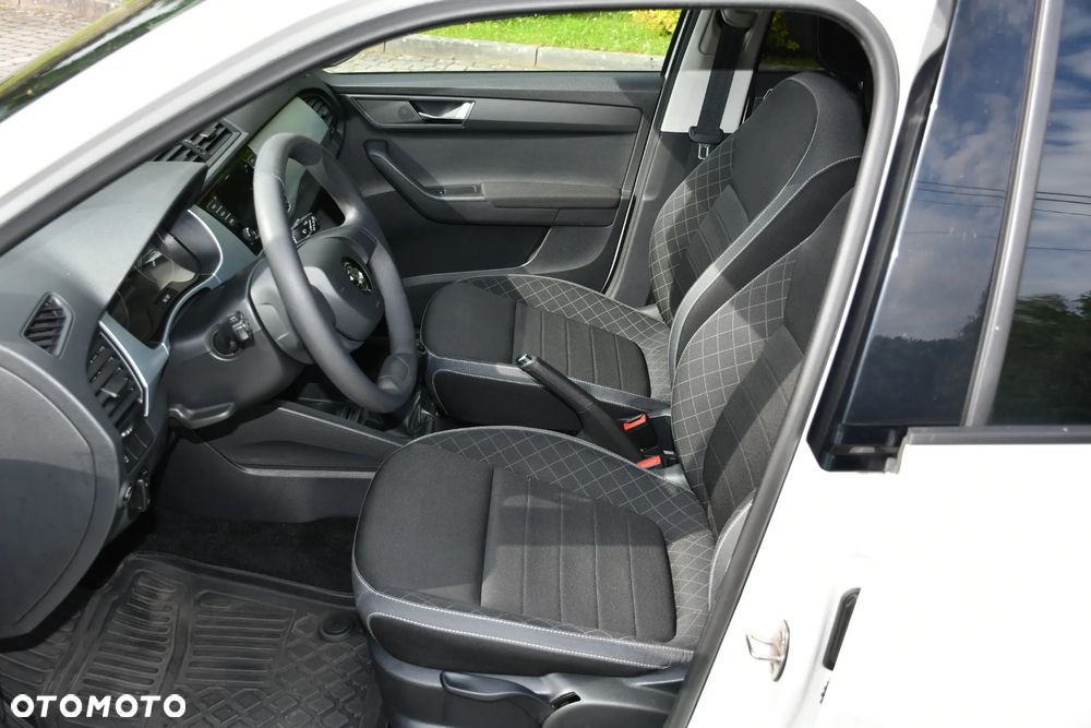 Skoda Fabia 1.0 Ambition - 10