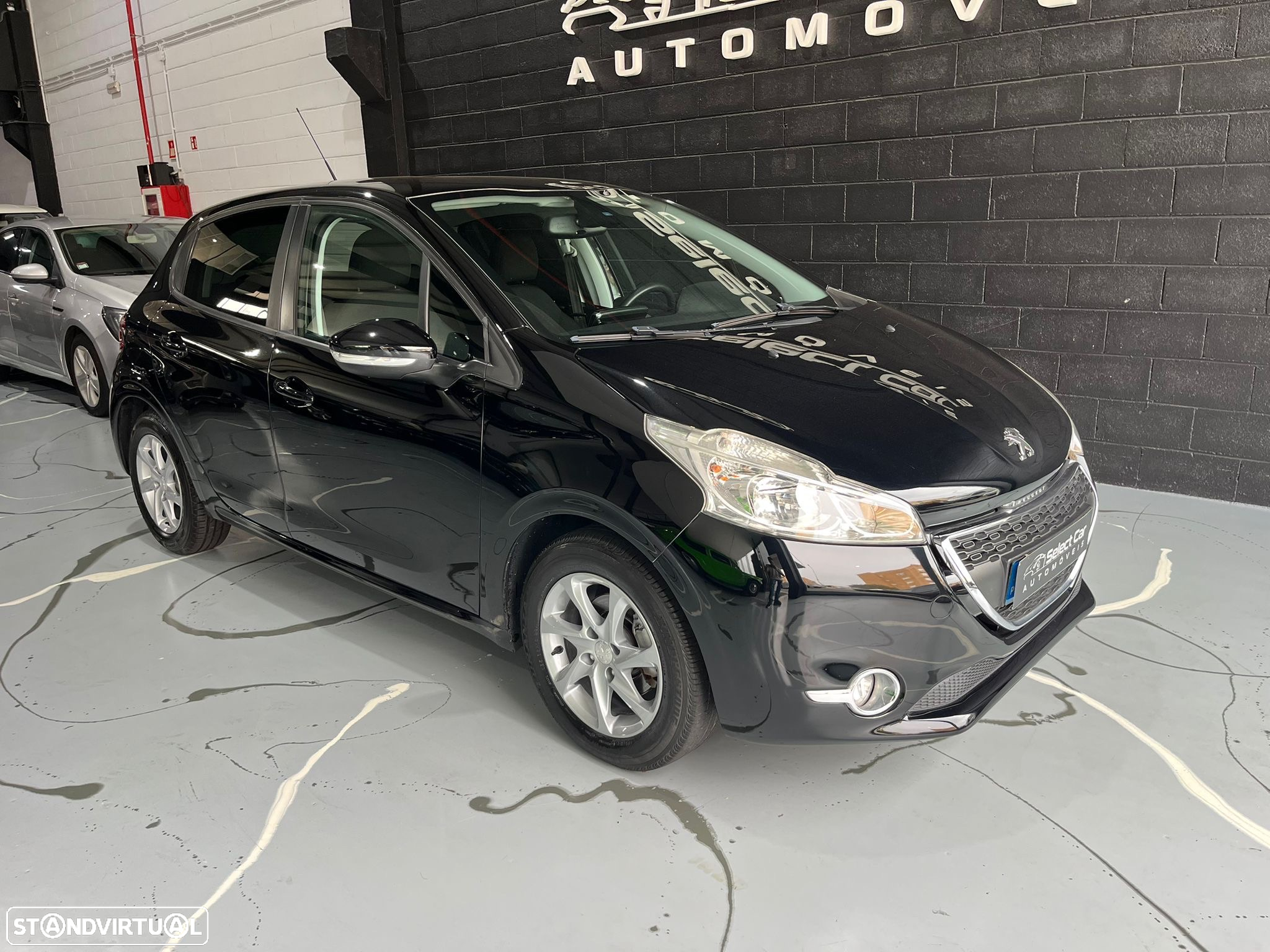 Peugeot 208 1.2 PureTech Active - 4