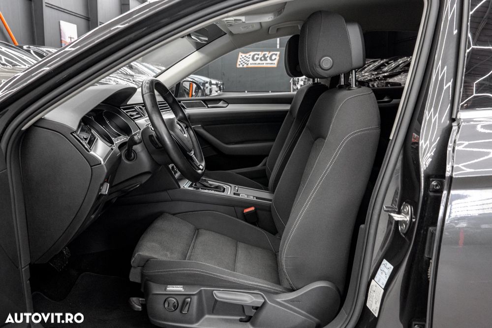 Volkswagen Passat 2.0 TDI DSG Trendline - 17