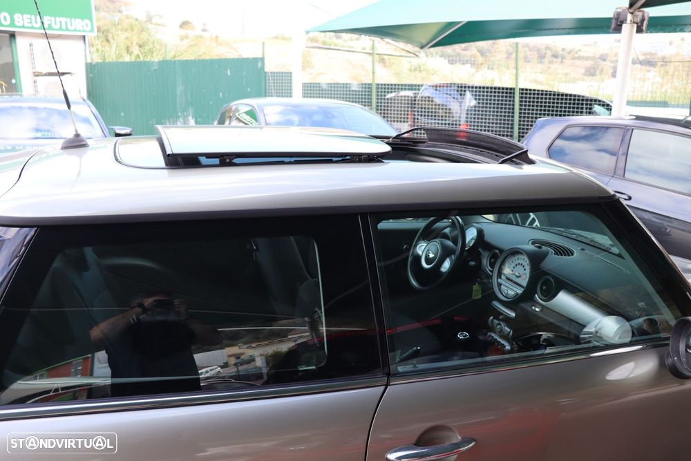 MINI 3 Portas One 1.4 - 18