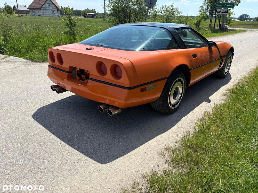 Chevrolet Corvette - 9