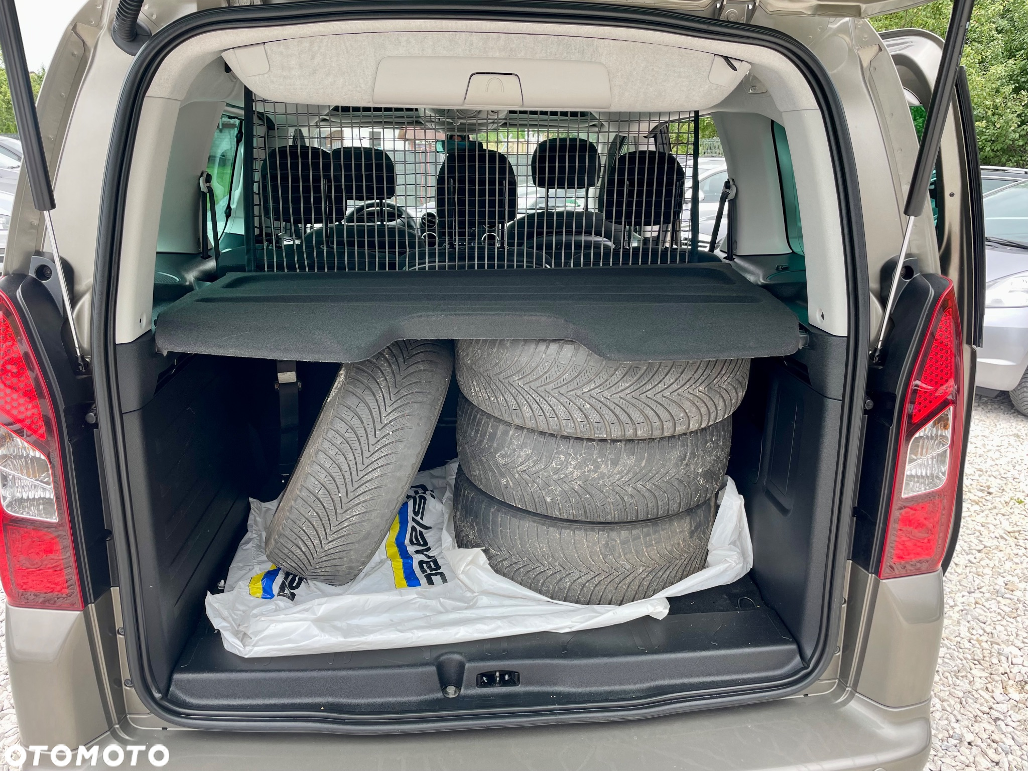 Peugeot Partner Tepee 120 VTi Style - 12
