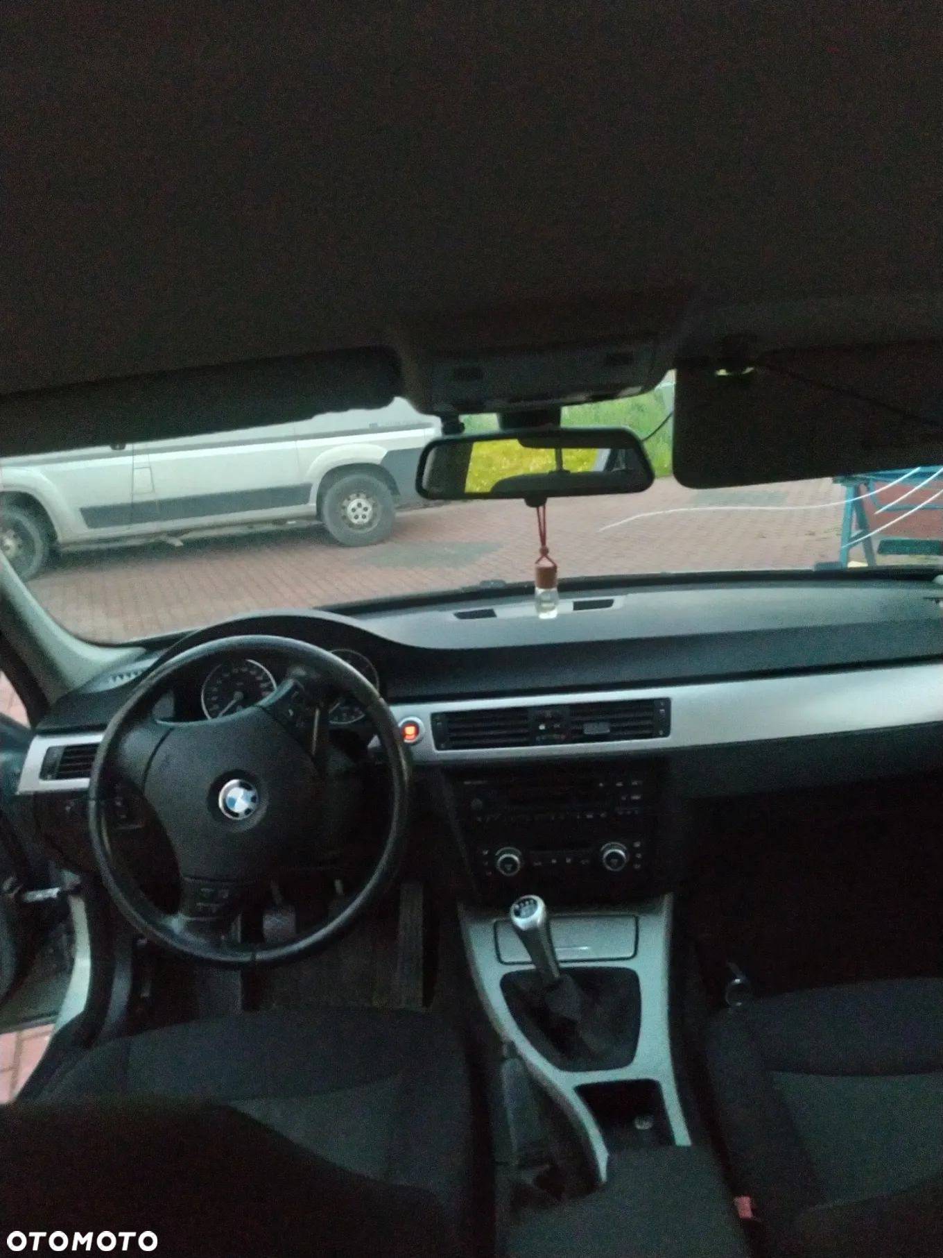 BMW Seria 3 318i - 12
