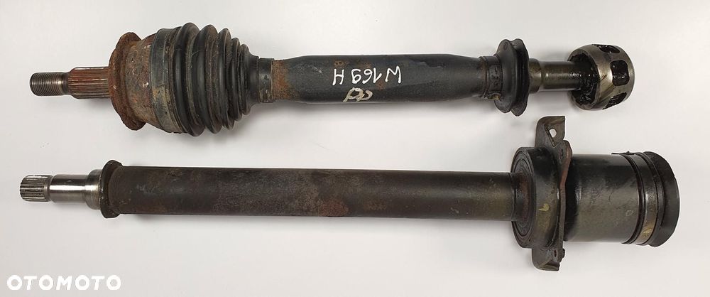 PÓŁOŚ PRAWA PRZWY PRZÓD MERCEDES W169 1.5 - 1