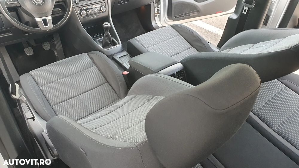 Volkswagen Golf 2.0 TDI DPF Comfortline - 23