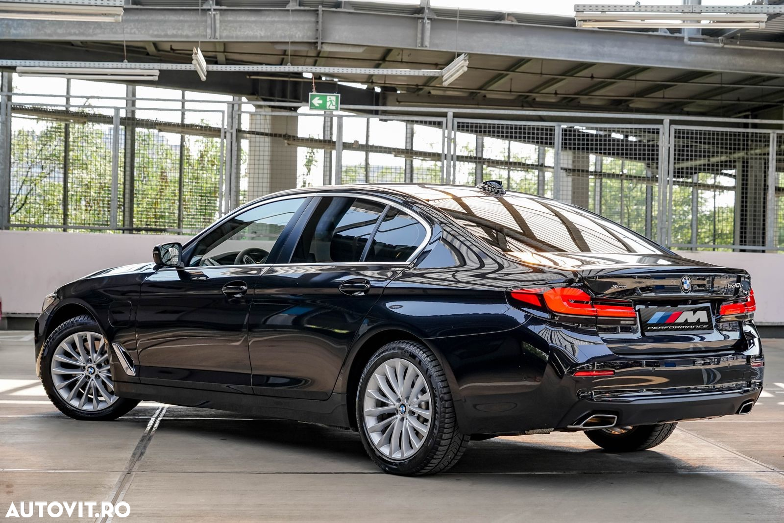 BMW Seria 5 530e xDrive AT PHEV - 3