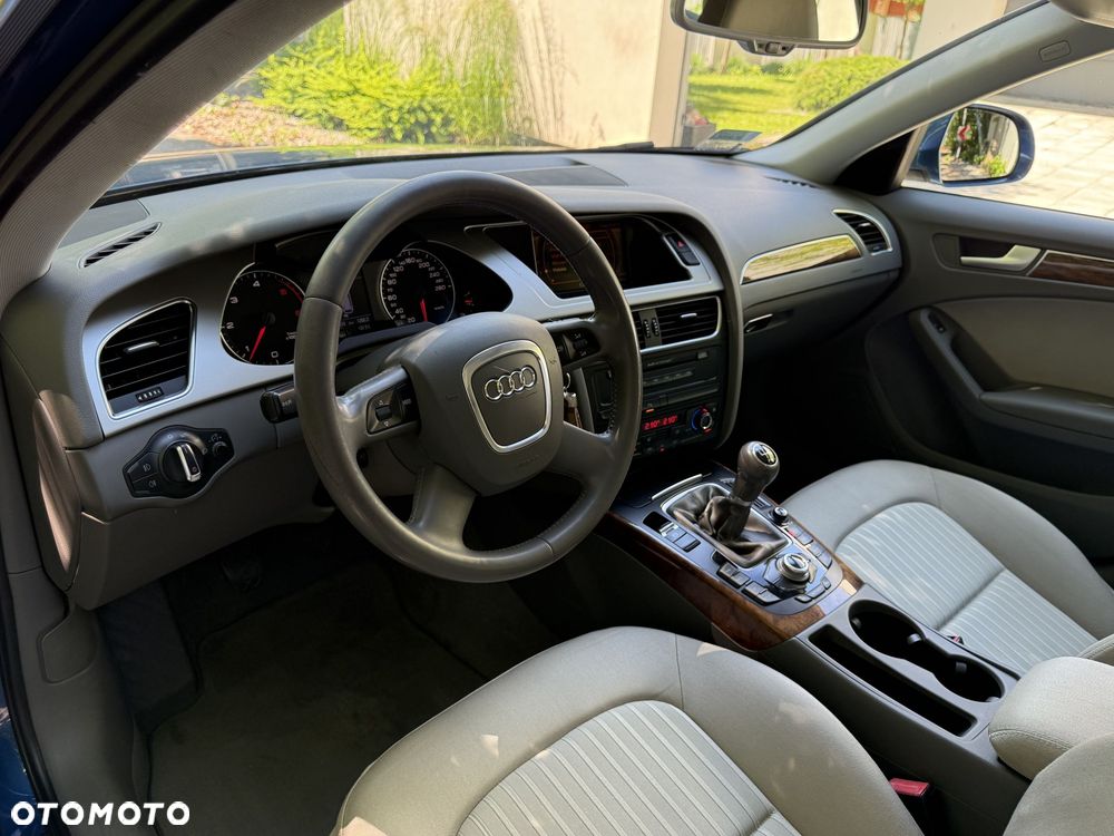 Audi A4 Avant 2.0 TDI - 22
