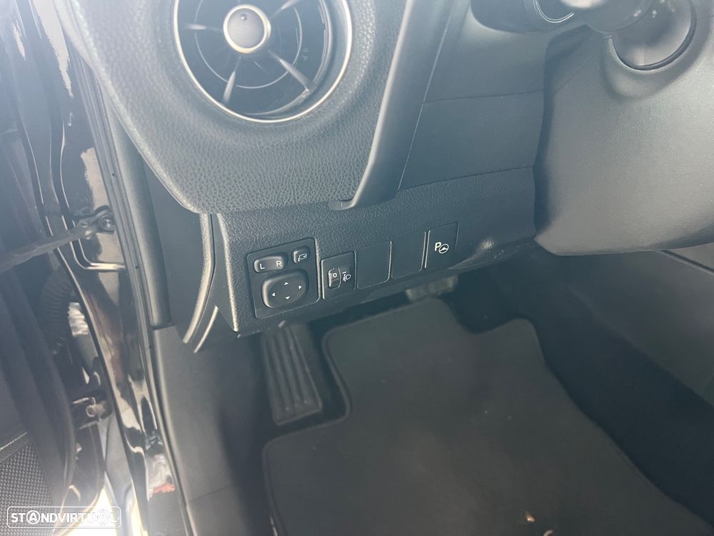 Toyota Auris Touring Sports 1.8 HSD Sport+Skyview +Navi - 22