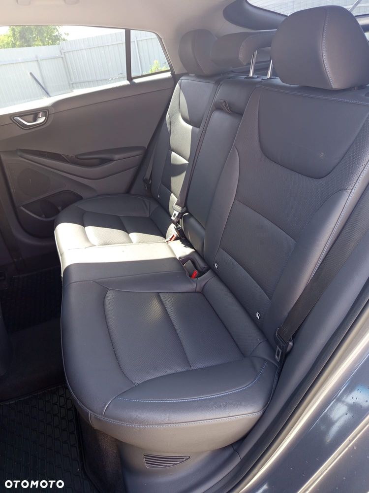 Hyundai IONIQ - 22