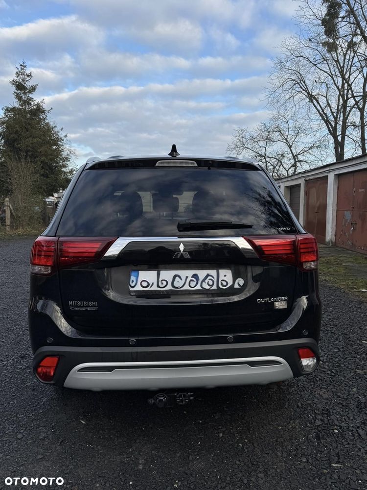 Mitsubishi Outlander 2.0 Instyle Navi 4WD CVT - 6