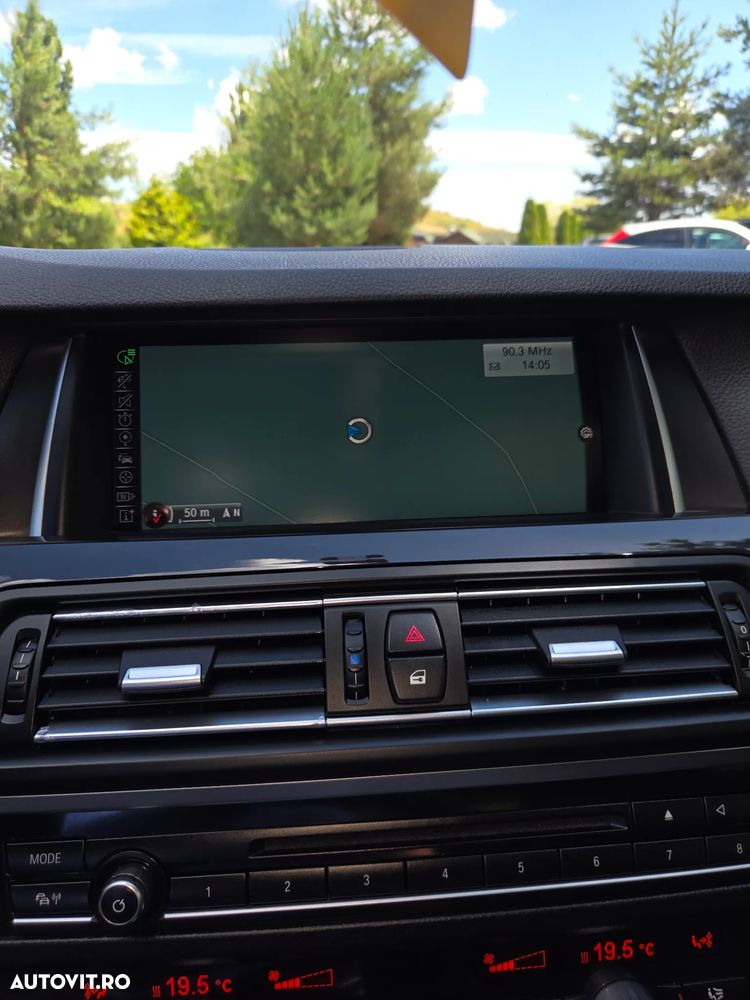 BMW Seria 5 520d Aut. - 31