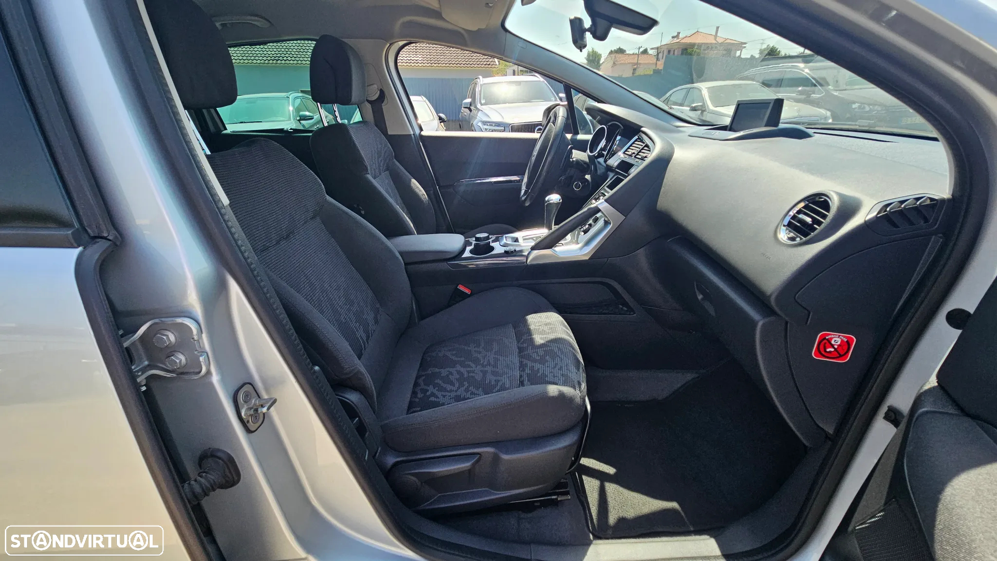 Peugeot 3008 1.6 HDi Executive CMP6 - 32