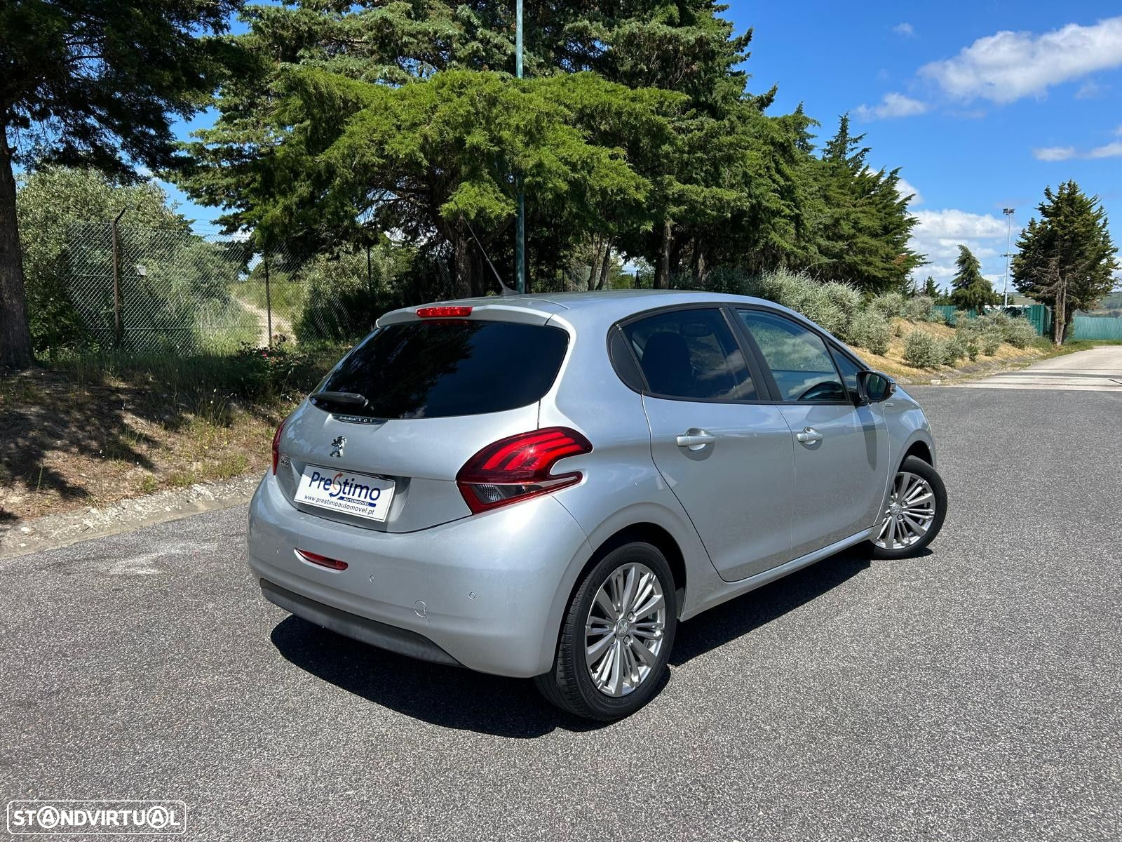 Peugeot 208 1.2 PureTech Style - 5