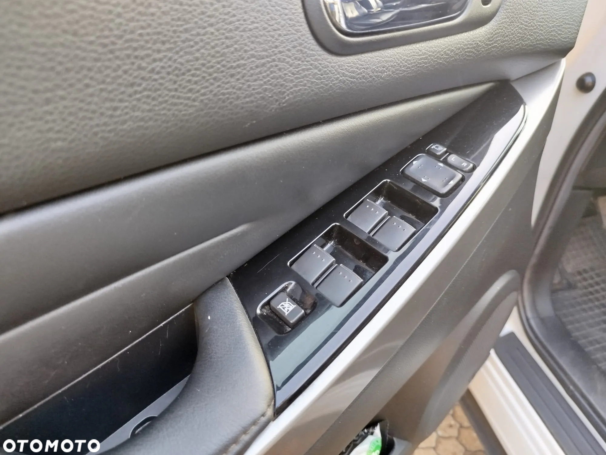 Mazda CX-7 2.2 CD Exclusive + - 8