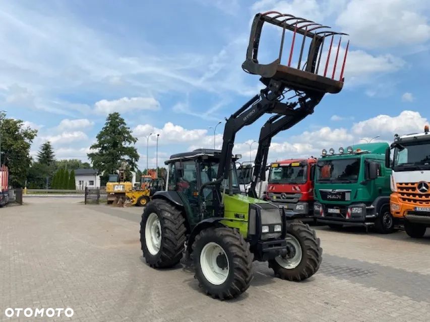 Valtra Valtra 900-4 4x4 - 8
