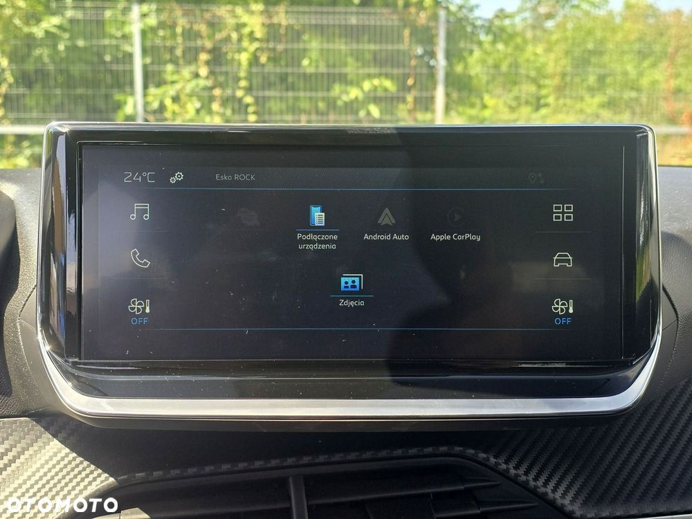 Peugeot 208 - 14
