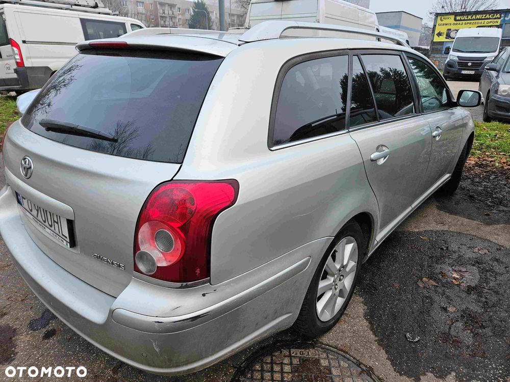 Toyota Avensis 1.8 VVT-i Sol - 4