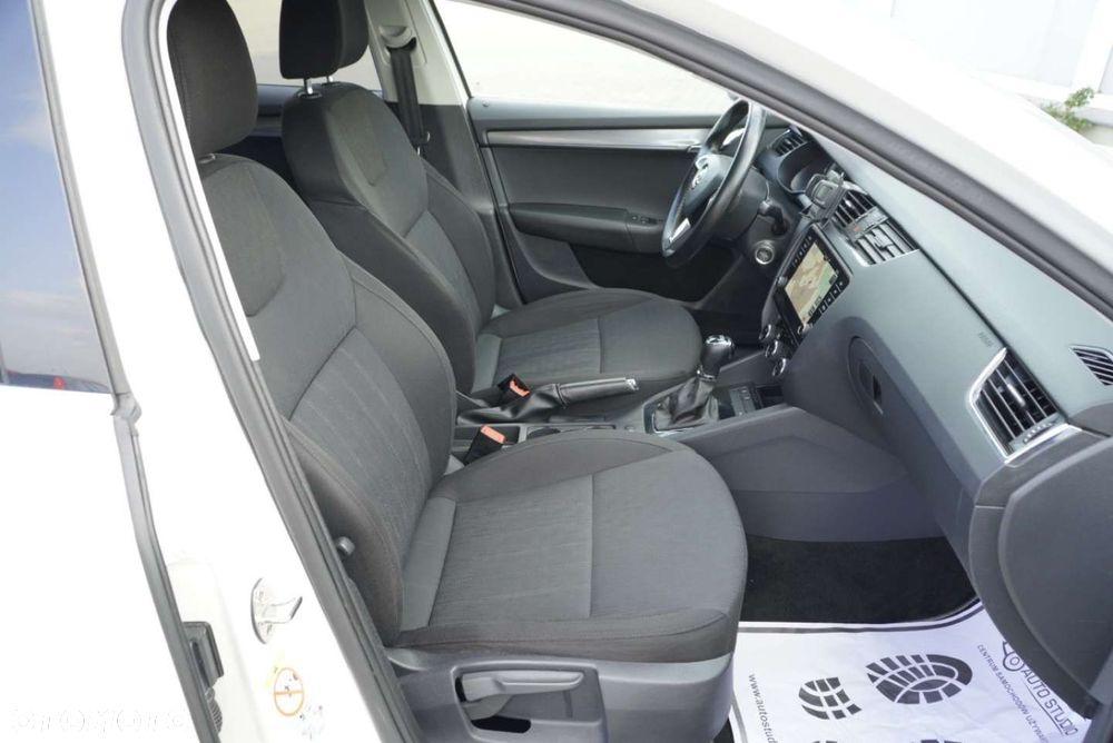 Skoda Octavia 1.5 TSI ACT DSG Ambition - 6