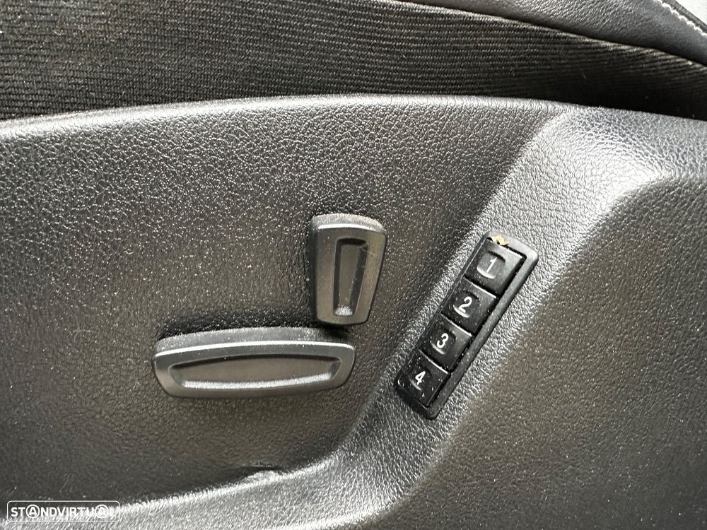 Ford S-Max 2.0 TDCi DPF Titanium - 10