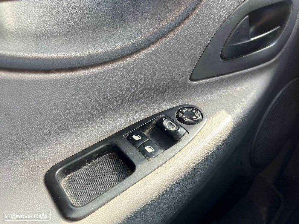 Fiat Scudo 2.0 Multijet Longa 3 Lugares - 17