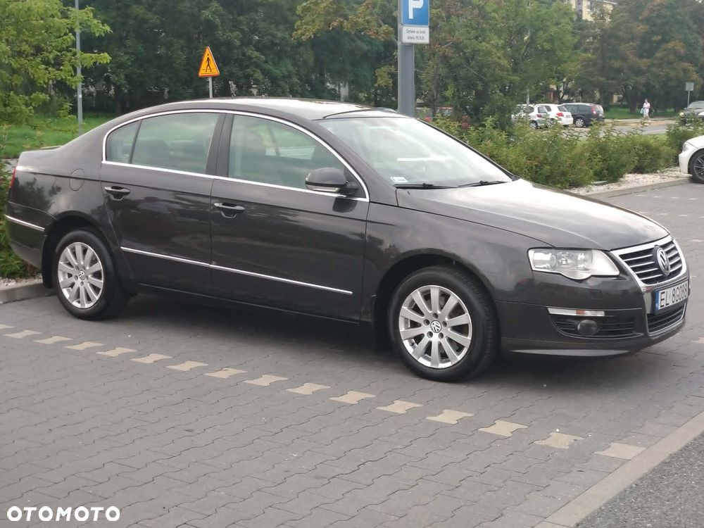 Volkswagen Passat 2.0 TDI Comfortline - 11